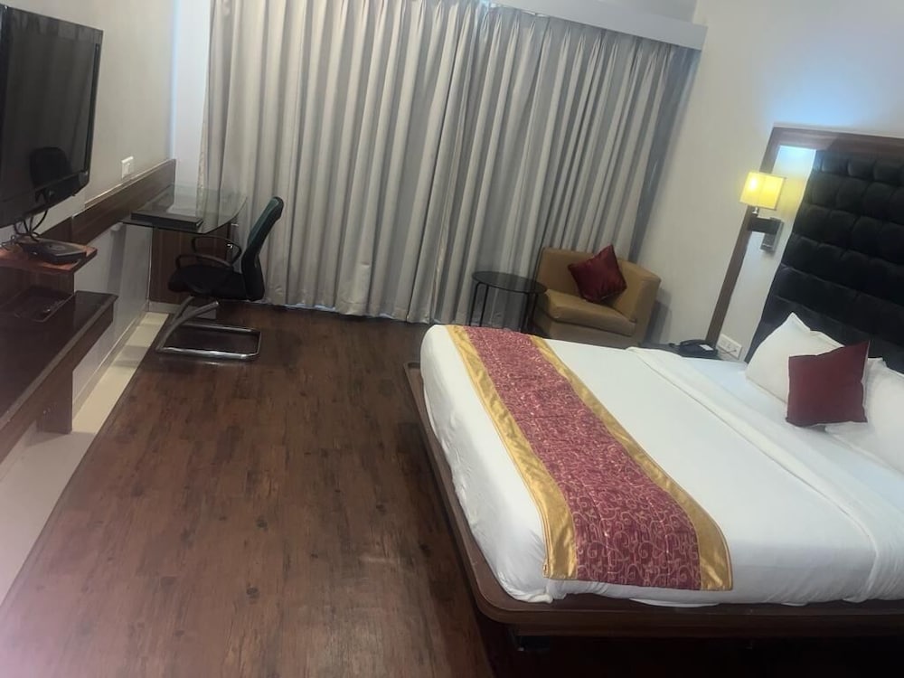 Hazel Suite - Photo 10