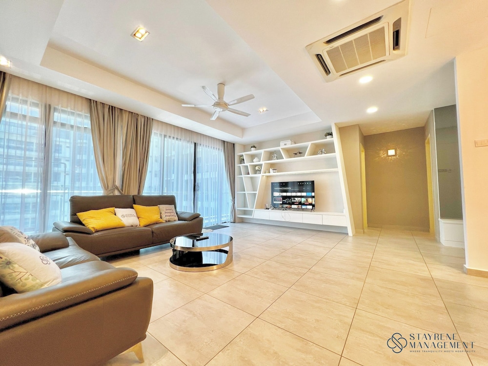 Exclusive Apartment, 3 Bedrooms, Non Smoking, Private Bathroom - Photo 2