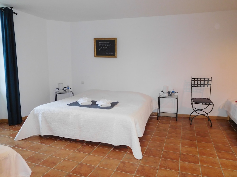 Quadruple Room (Anjou) photo 3