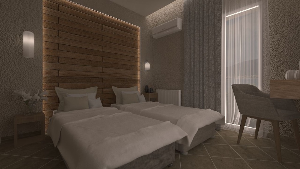Grand Suite, 2 Bedrooms, Pool View photo 3
