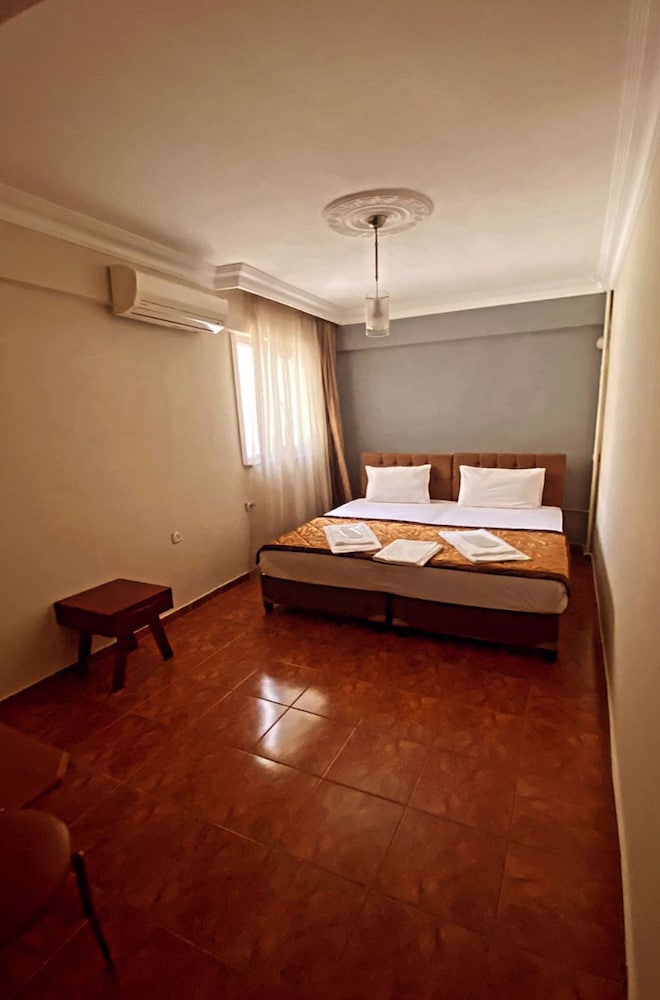 Double or Twin Room photo 2
