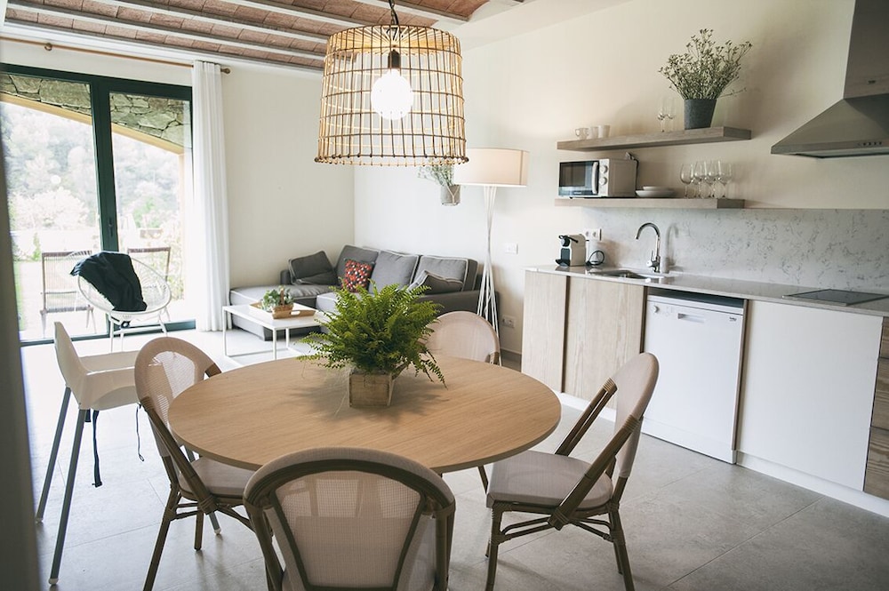 Apartment, 2 Bedrooms, Accessible photo 3