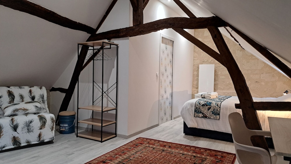 Design Studio, Terrace ("Le Petit Magnan")