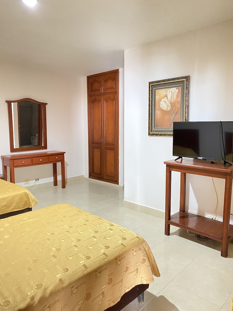 Basic Double Room, 1 Queen Bed photo 2