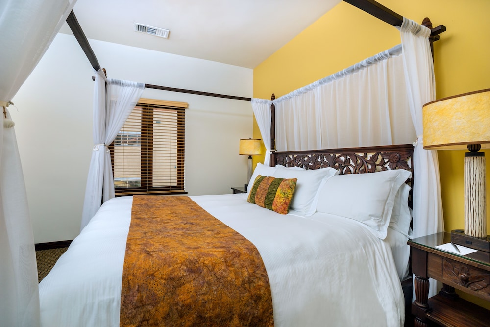Deluxe Room, Multiple Beds