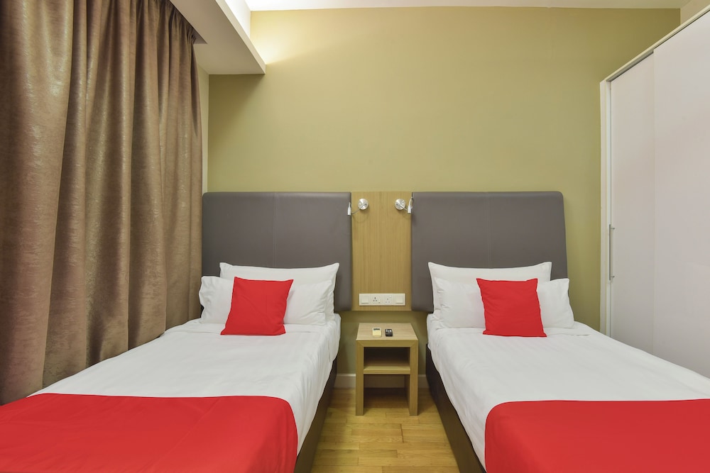 Three Bedroom Suite - Twin Tower with Pool View