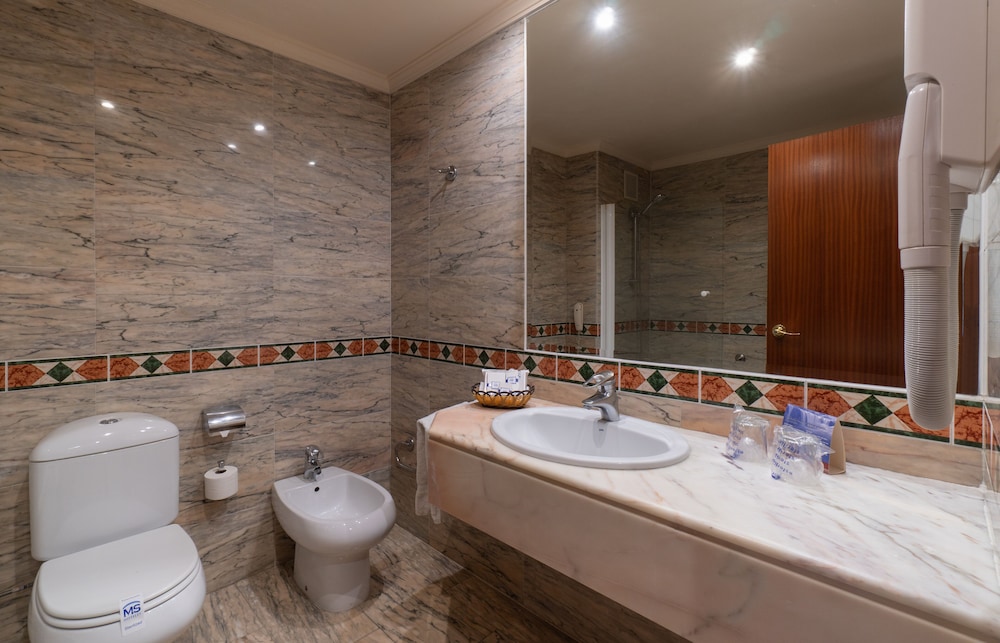 Superior Double Room, Terrace, Sea View (2 pax) - Photo 9
