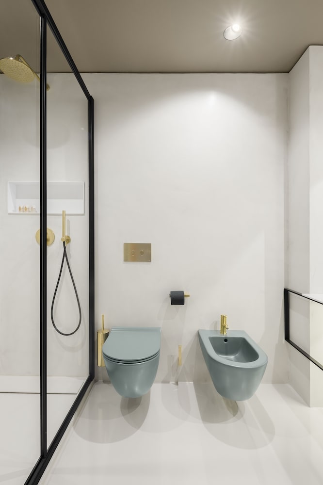 Executive Twin Room - Photo 7