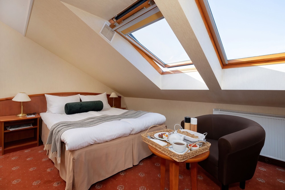 Double Room (in the attic) photo 1
