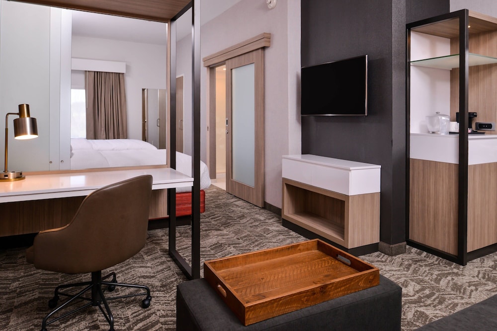 Suite, Multiple Beds photo 2