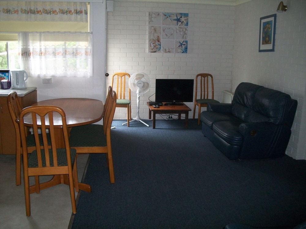 Family Apartment, 1 Bedroom, Partial Lake View