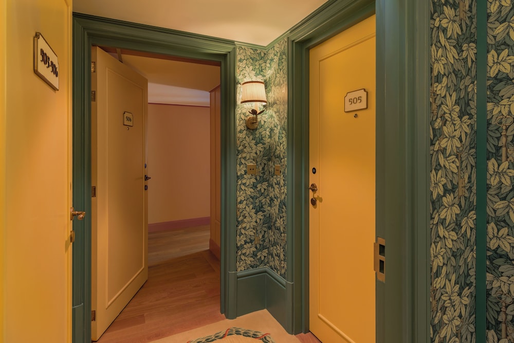 Quadruple Room, City View photo 1