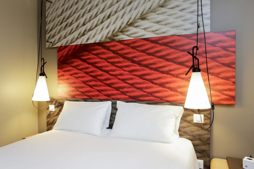Standard Room, 2 Twin Beds - Photo 6