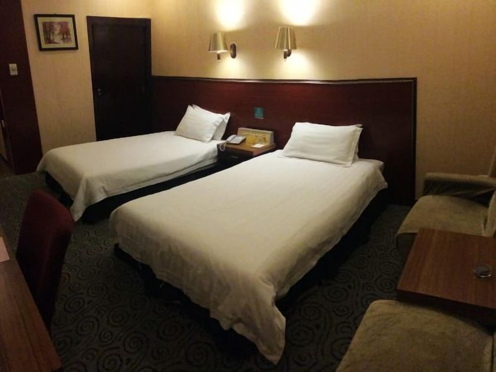 Business Twin Room (A) photo 1
