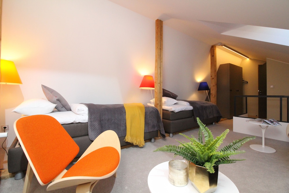 Apartment, 2 Bedrooms, 2 Bathrooms photo 1