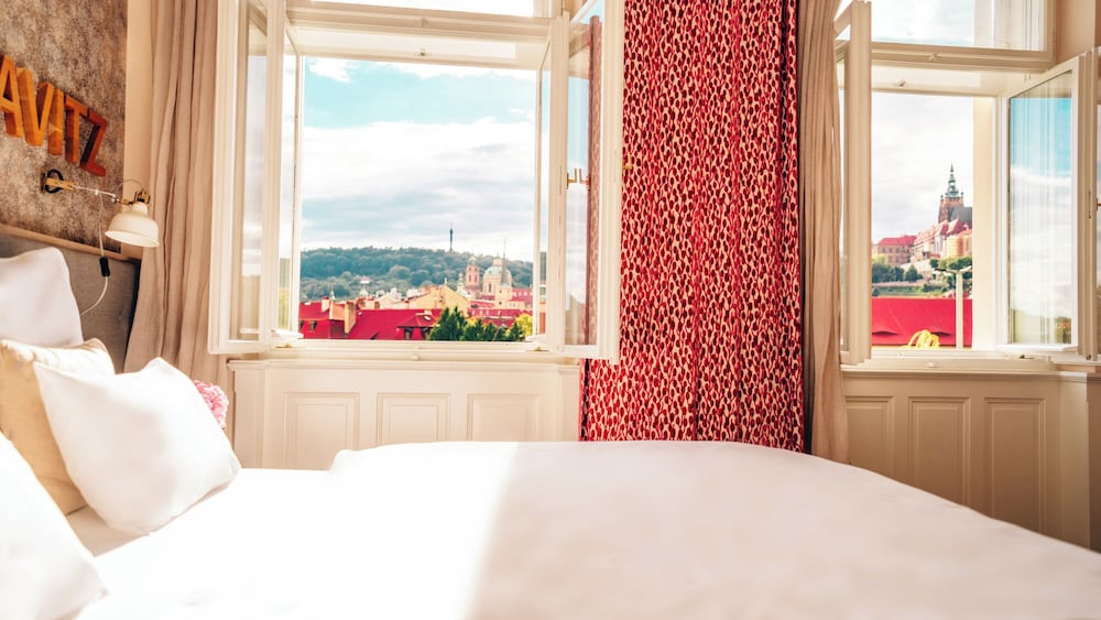 Prague Castle View De Luxe Room - Photo 3