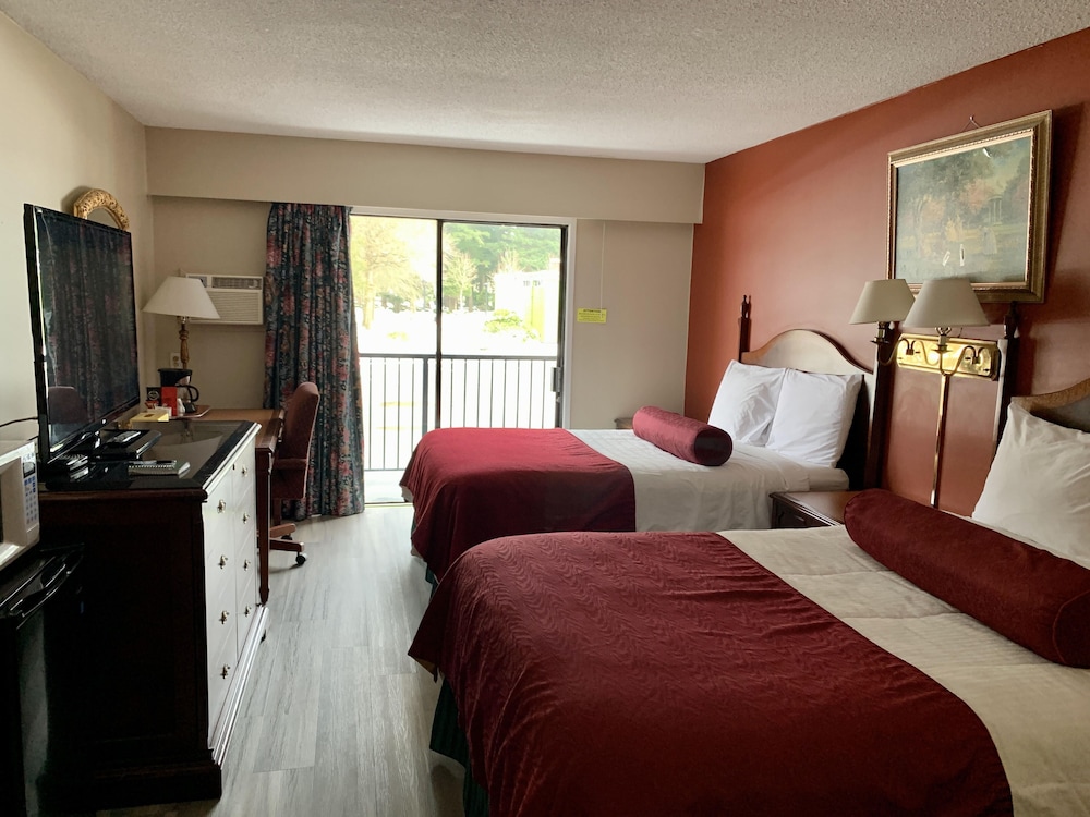Standard Room, 2 Queen Beds photo 1