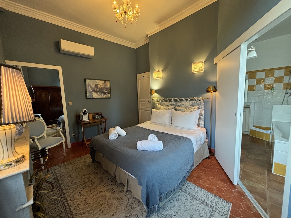 Standard Double Room (ST CLAIR) photo 2