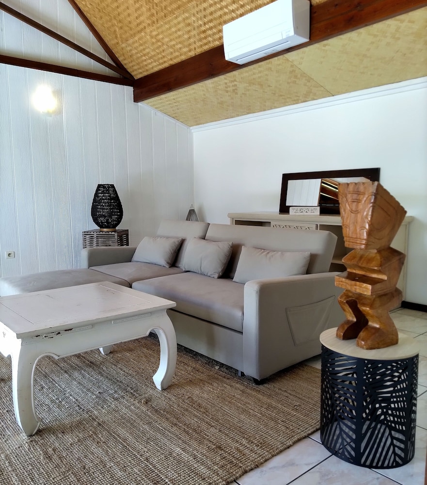 Family Room photo 2