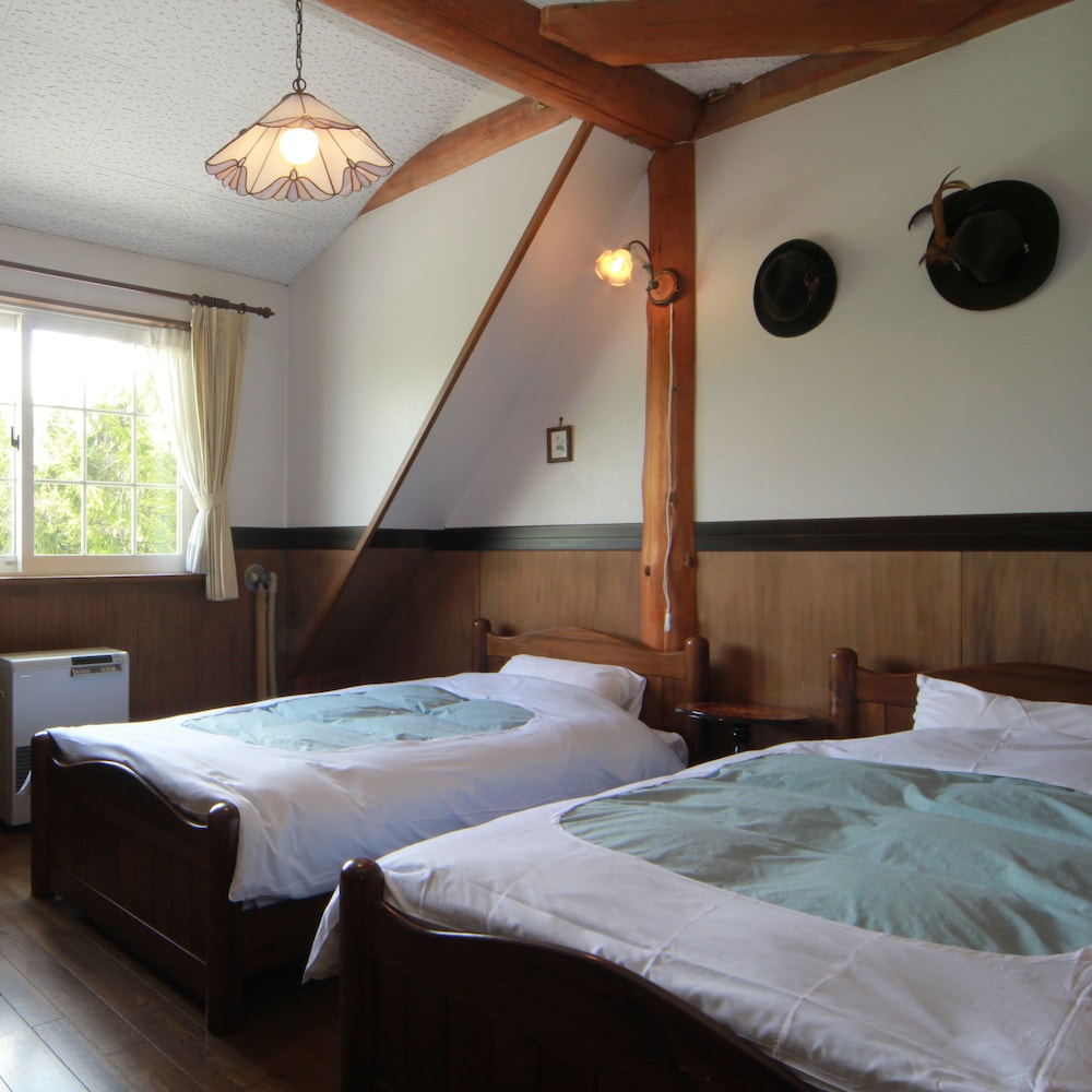 Twin Room - Photo 1