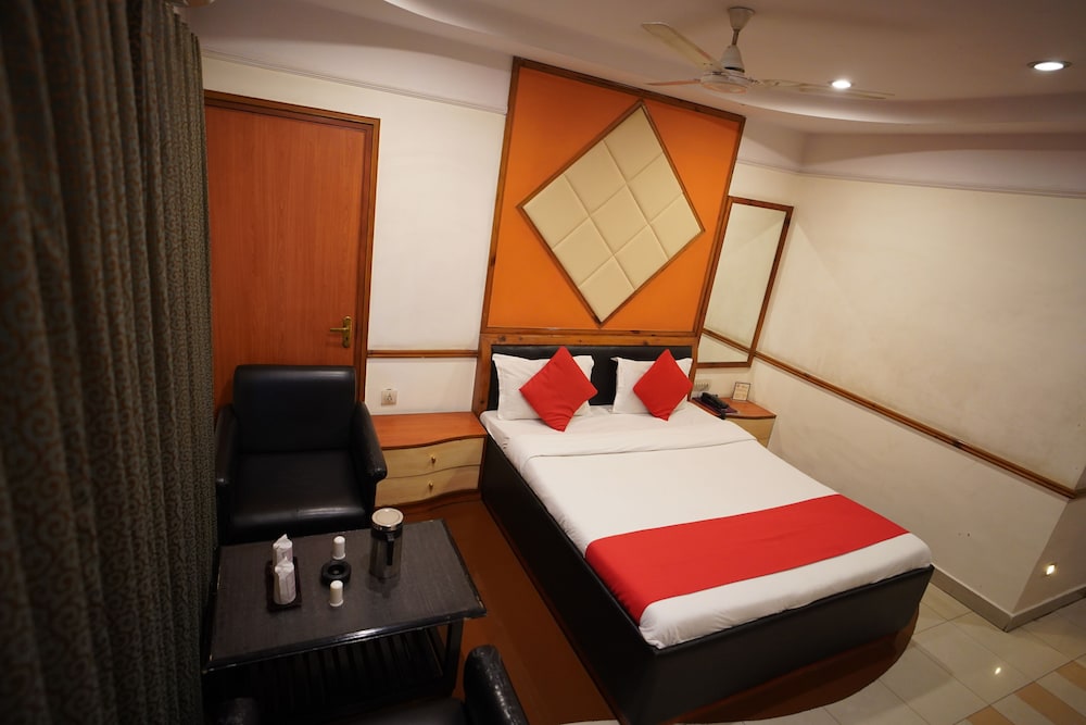 Executive Room - Photo 1