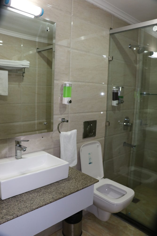 Premium Suite, 1 King Bed, Mountain View
