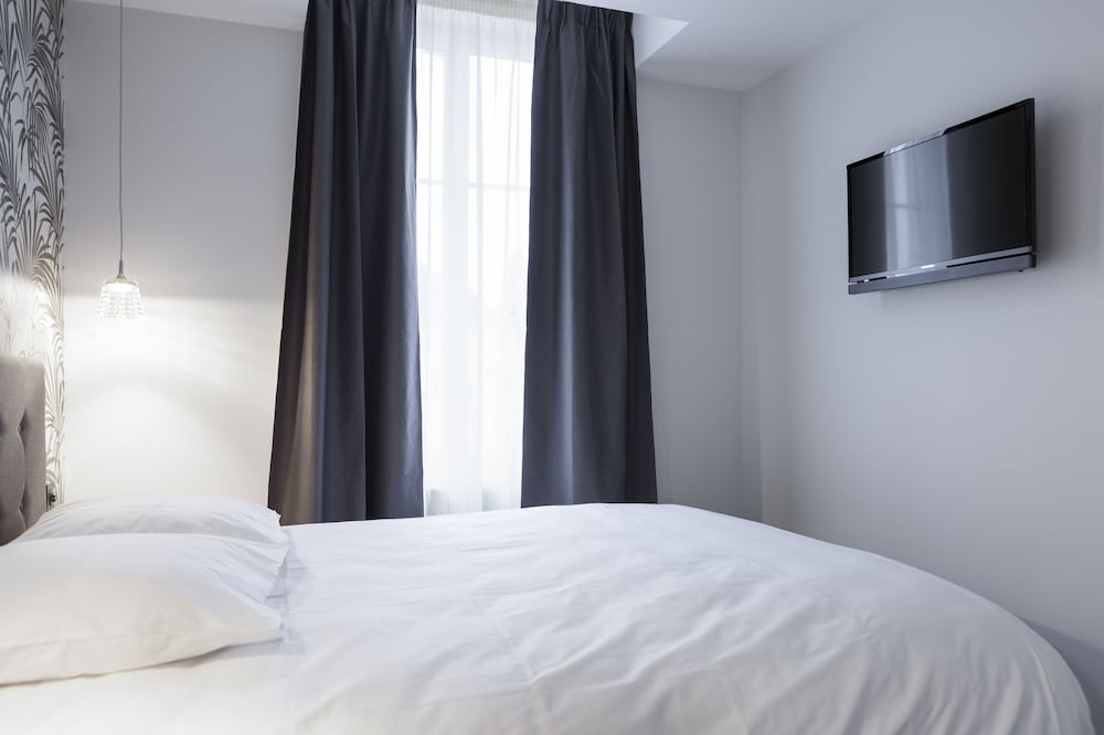 Double Room - Photo 10