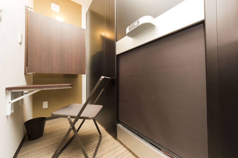 Basic Shared Dormitory, Women only, Non Smoking photo 3