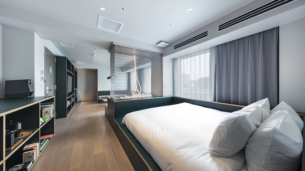 Weekend Suite on the Top Floor - Non Smoking [MAX 3 Guests: 2 adults and 1 child (under 5 years old) photo 1