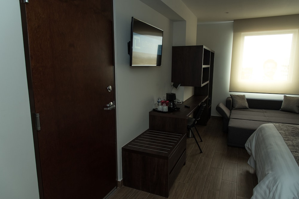 Room, 2 Bedrooms (Master) photo 3