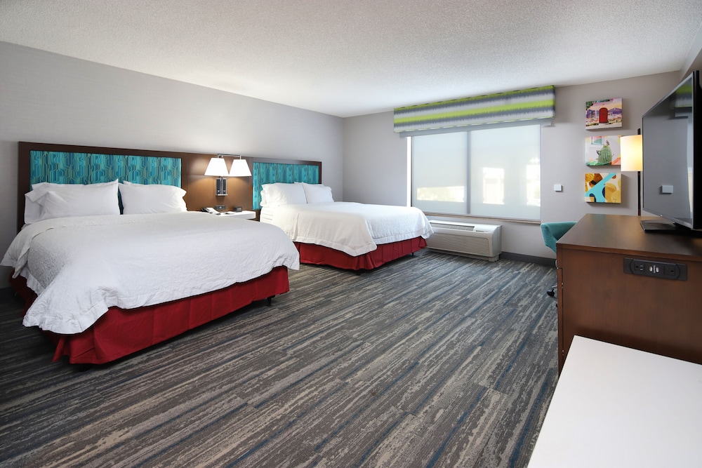 Room, 2 Queen Beds, Non Smoking - Photo 2