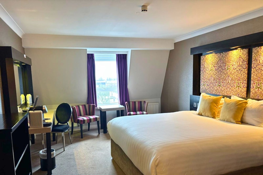 Deluxe King Room - Photo 3