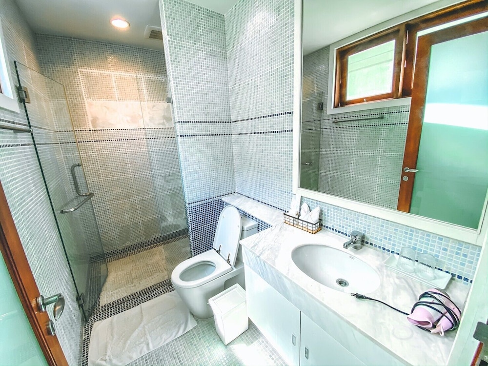 Villa, 5 Bedrooms - Photo 18