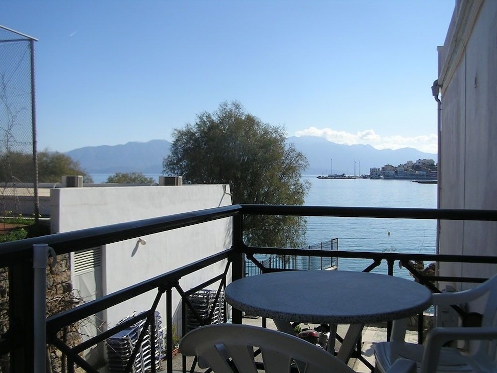 Superior Apartment, Partial Sea View photo 2