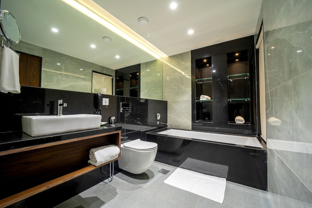 Suite Room - Photo 4