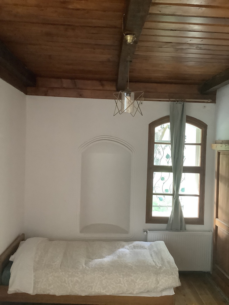 Family House photo 2