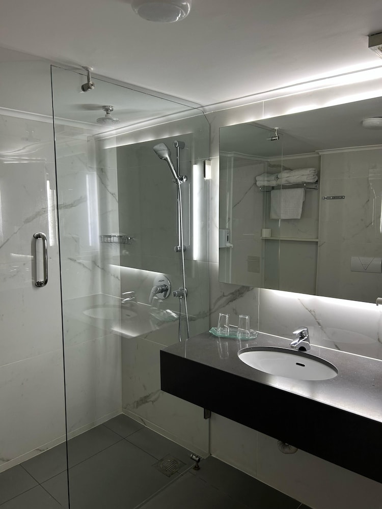 Standard Double Room, Partial Sea View - Photo 2