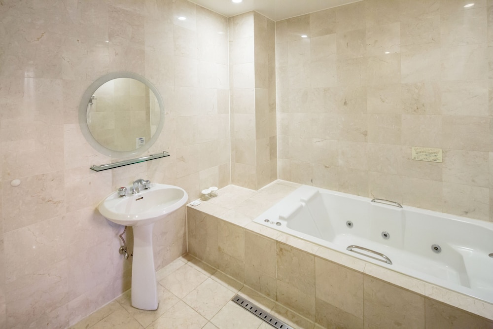 Royal Suite photo 3
