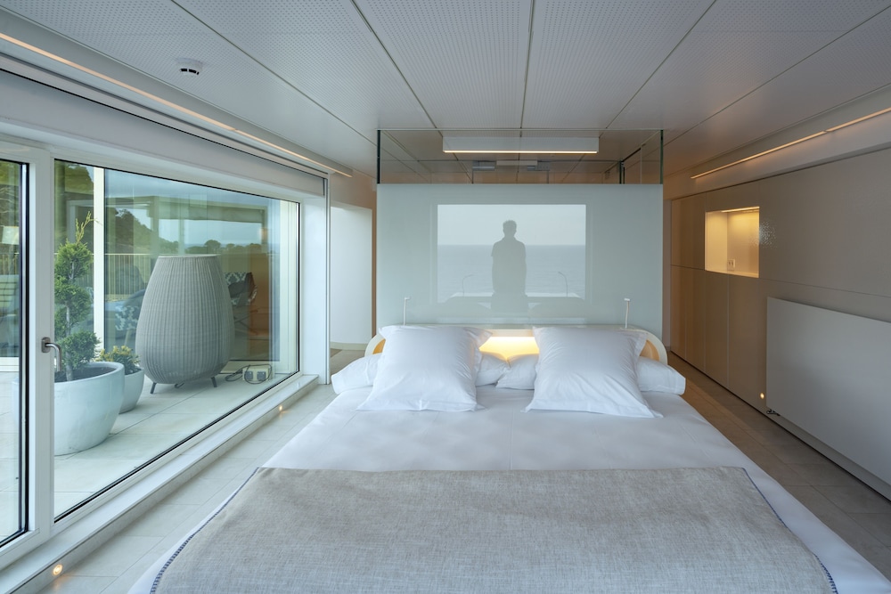 Suite - Photo 2