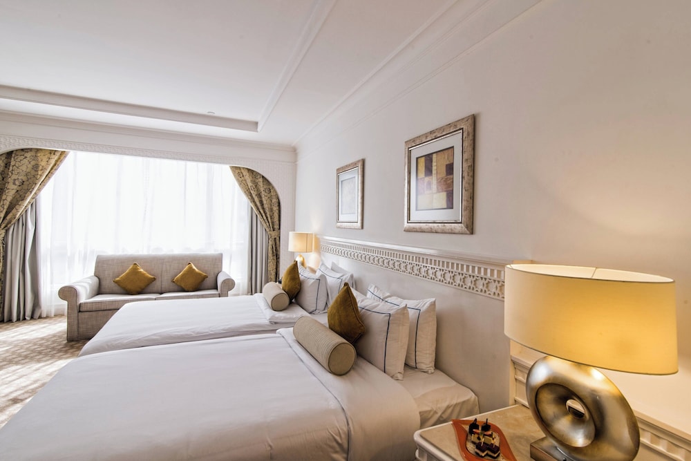 Tower Family Room, Larger Guest room, 2 Twin, Partial sea view photo 3