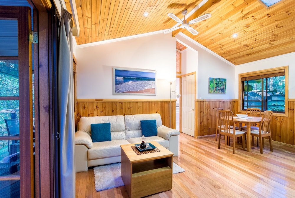 Bush Spa Cottage