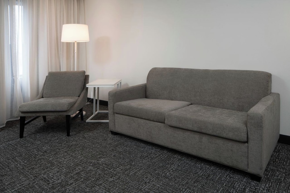 Suite, 2 Bedrooms, Non Smoking - Photo 1