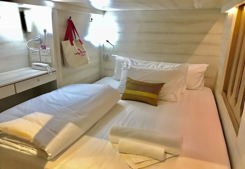 Private Female Room for 4 People with Shared Bathroom (Bunk Bed) photo 1