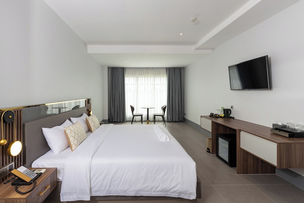 Deluxe Double Room, 1 King Bed - Photo 1