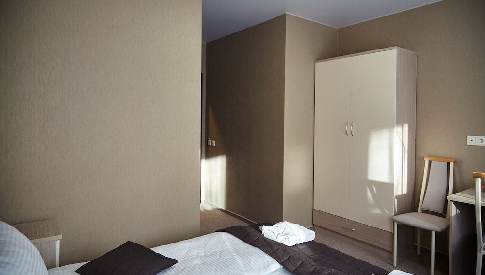 Economy Double Room photo 2