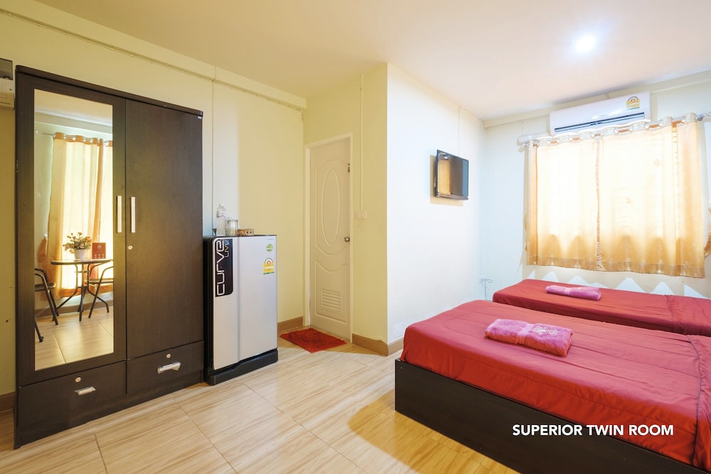 Standard Twin Room photo 3