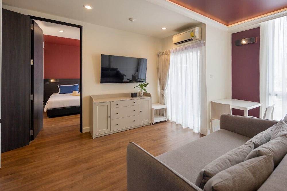 Comfy Double or Twin Suite Room - Photo 6