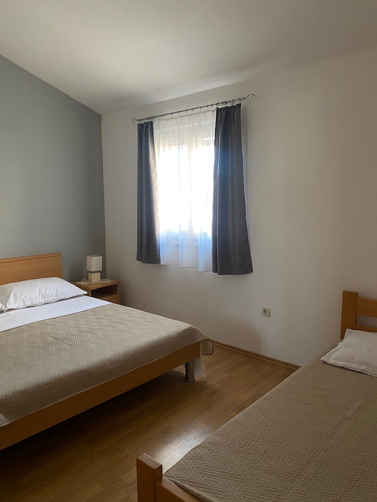 Comfort Apartment photo 2