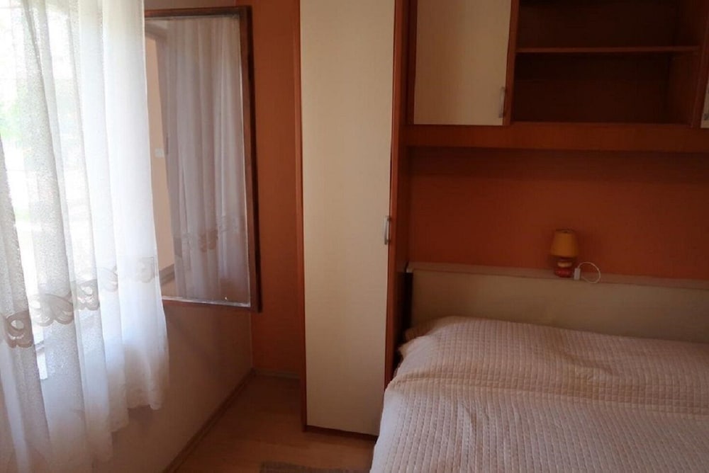 Apartment (Brti - 250 m from beach - A2 SMEĐI(2) photo 1