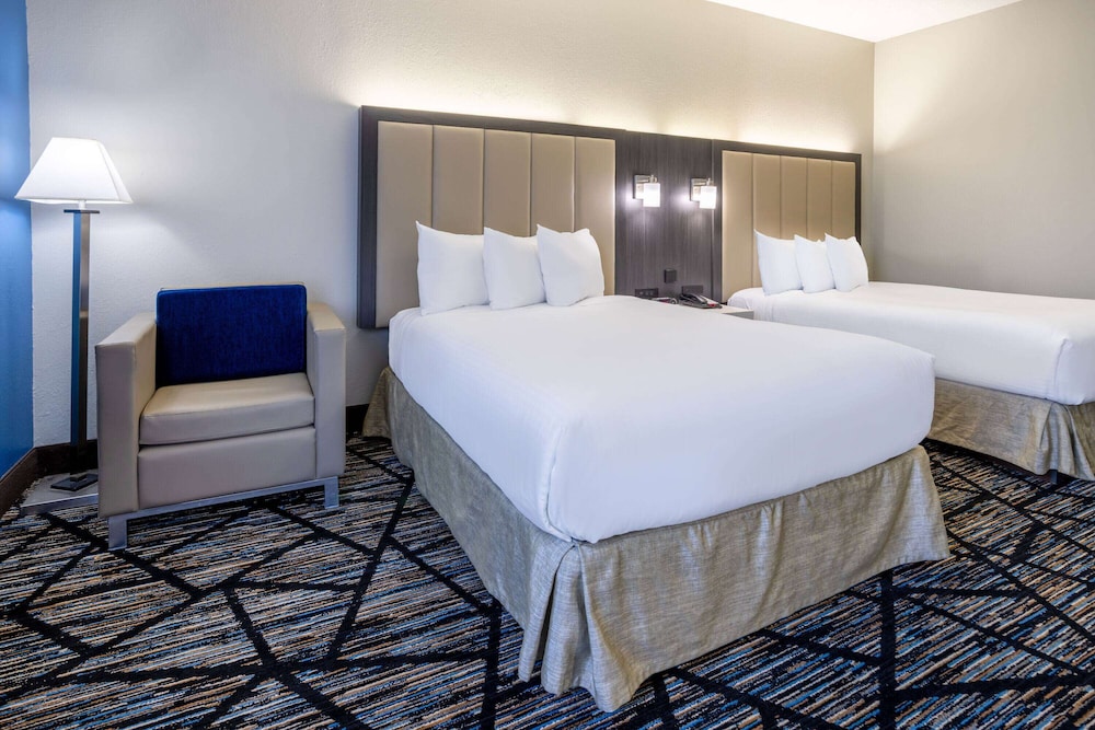 Room, 2 Queen Beds, Non Smoking - Photo 2